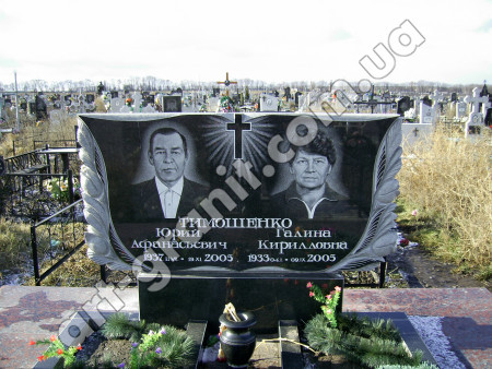 Памятник из гранита для семьи Тимошенко