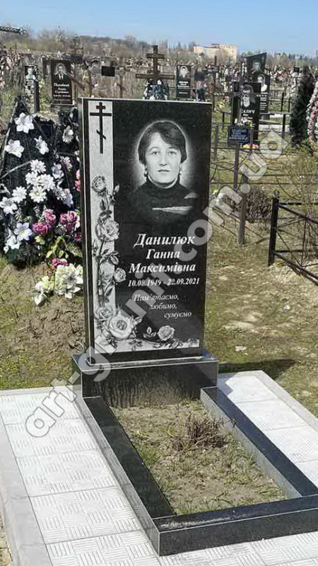 Гранітний пам'ятник для Данилюк Г.М.