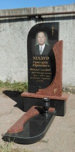 Памятник из гранита для Мазур Г.Ю.